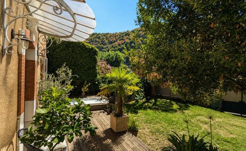 House in Charles de Gaulle, Cahors, France 1