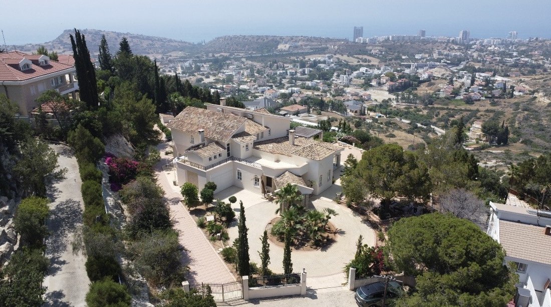 Villa in Agios Tychon, Limassol, Cyprus 2 - 18658473
