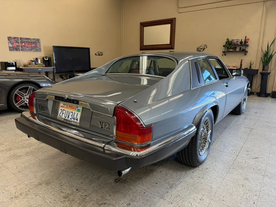 Coupe in Martinez, CA, United States 3 - 18658294