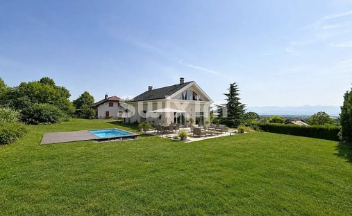 Casa a Divonne-les-Bains, Auvergne-Rodano-Alpi, Francia 1