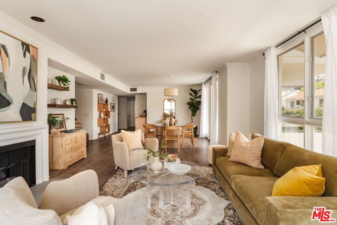 Condo in Los Angeles, California, United States 3 - 18657975