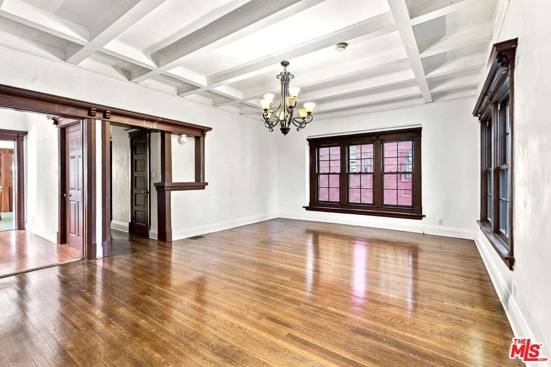 Los Angeles, California, United States 3 - 18658049