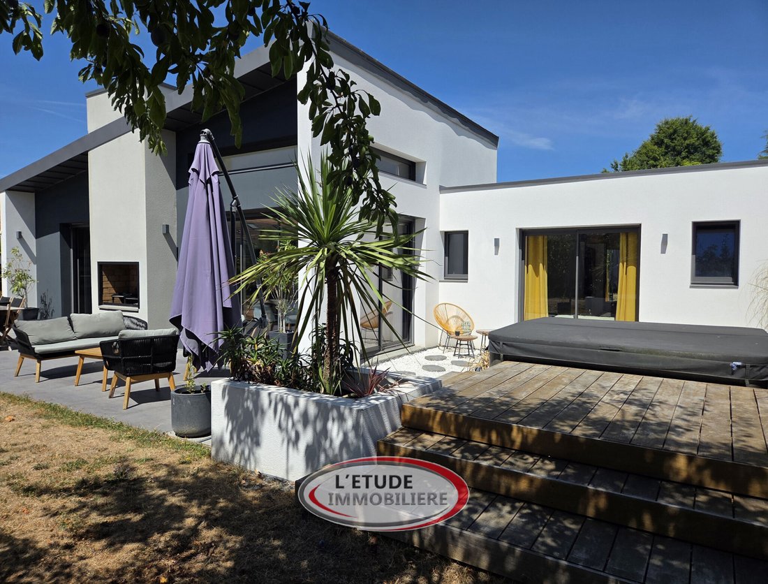 House in Saint-Aignan-Grandlieu, Pays de la Loire, France 2 - 18658169