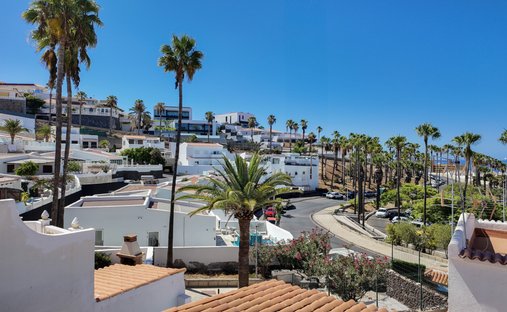 Villa in Costa Adeje, Adeje, Canary Islands 1