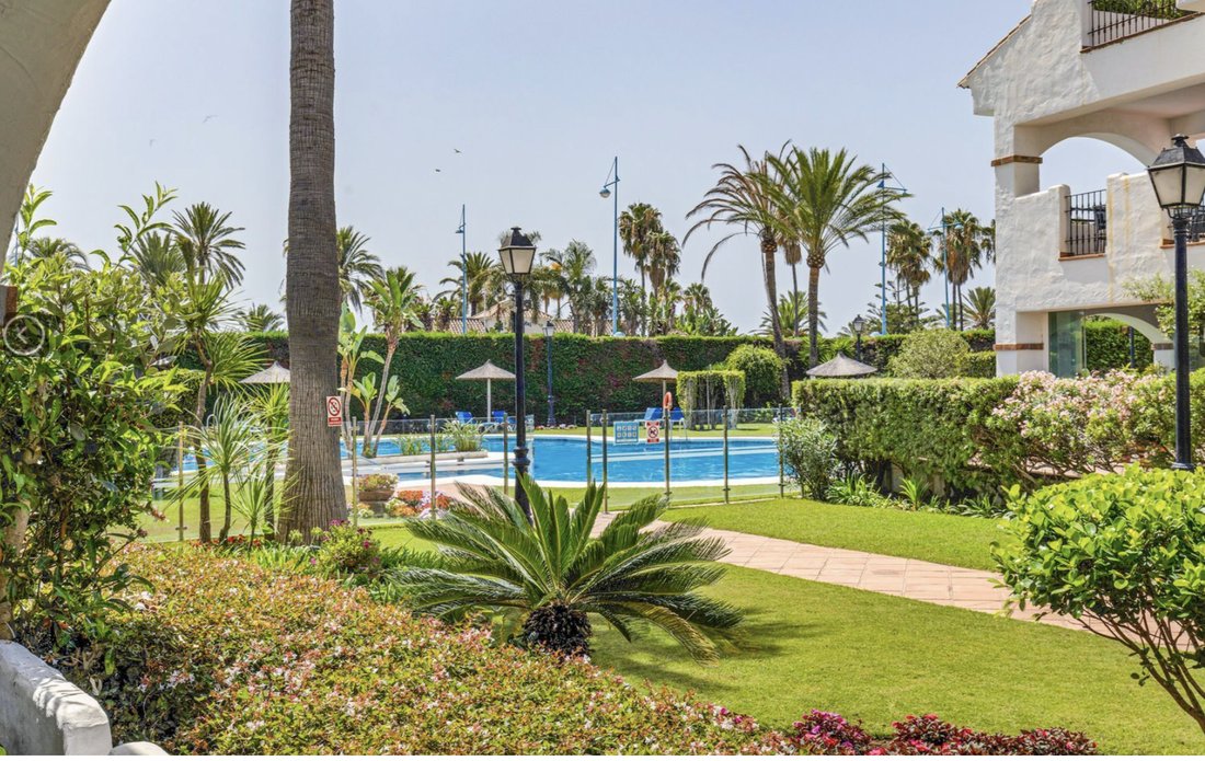 Apartment in San Pedro de Alcantara, Andalusia, Spain 1 - 18658362