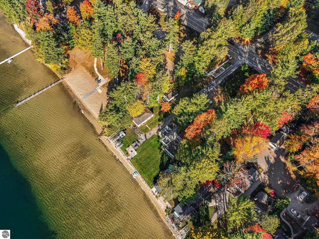 House in Traverse City, Michigan, United States 2 - 18657982