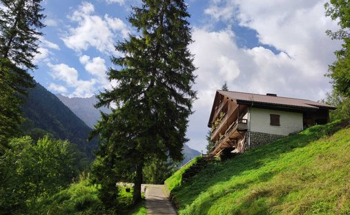 House in Nord, Thones, France 1