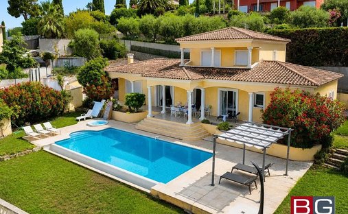 Villa in Centre, Vallauris, France 1