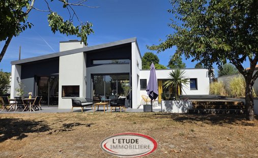 House in Saint-Aignan-Grandlieu, Pays de la Loire, France 1