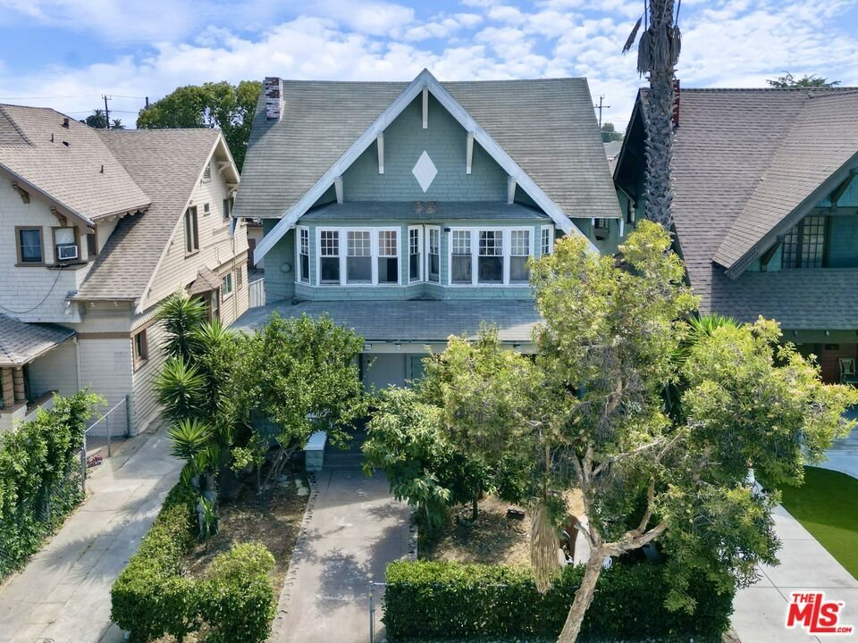 Los Angeles, California, United States 1 - 18658049