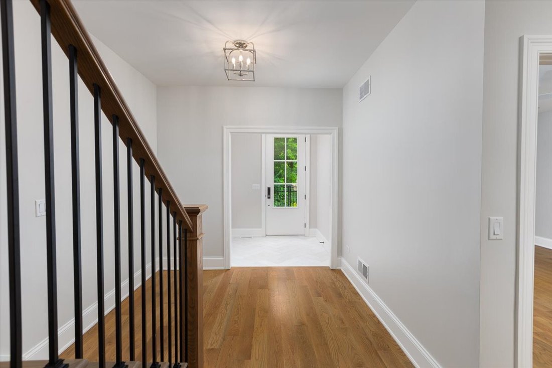 Condo in Naperville, Illinois, United States 5 - 18658689
