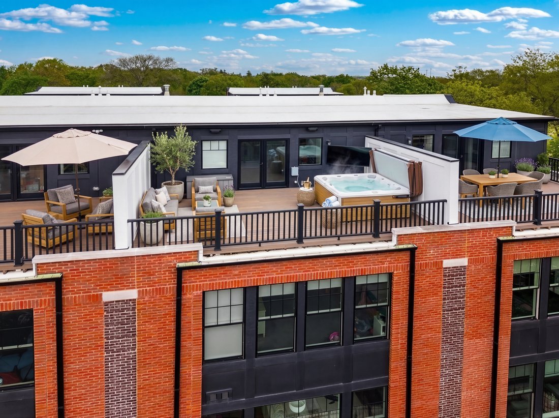 Condo in Naperville, Illinois, United States 4 - 18658689