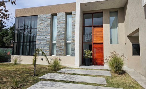 House in Córdoba, Cordoba, Argentina 1