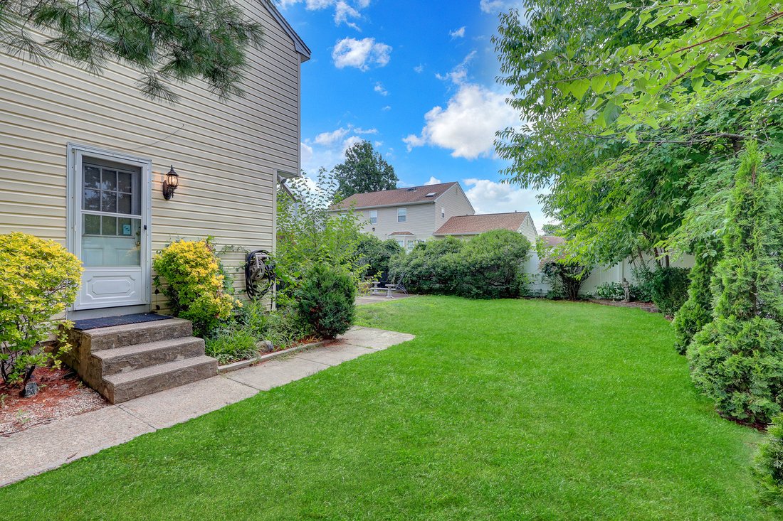 House in West Babylon, New York, United States 5 - 18658721