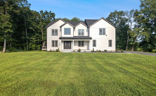 House in Shrewsbury, Massachusetts, United States 1