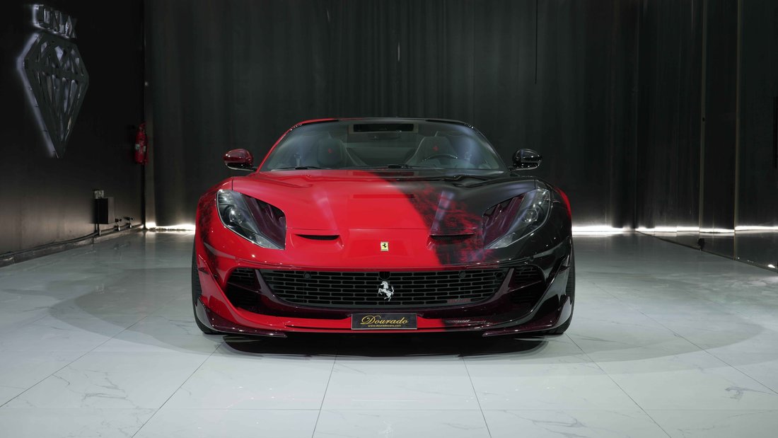 Coupe in Dubai, United Arab Emirates 2 - 18665452