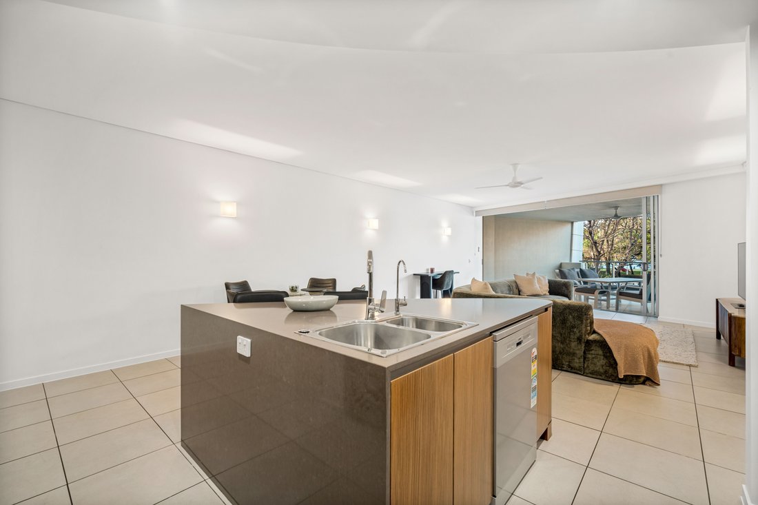 Apartment in North Ward, Queensland, Australia 4 - 18672368