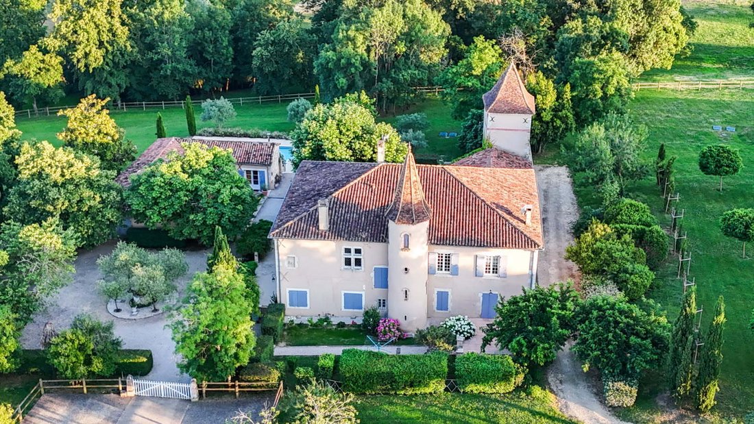 Estate in Fleurance, Occitania, France 1 - 18659738