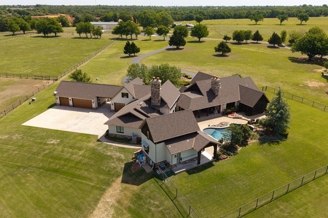 Estate in Edmond, Oklahoma, United States 2 - 18661336