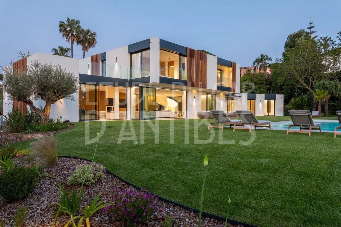 Villa in Les Bastides, Antibes, France 2 - 18168804