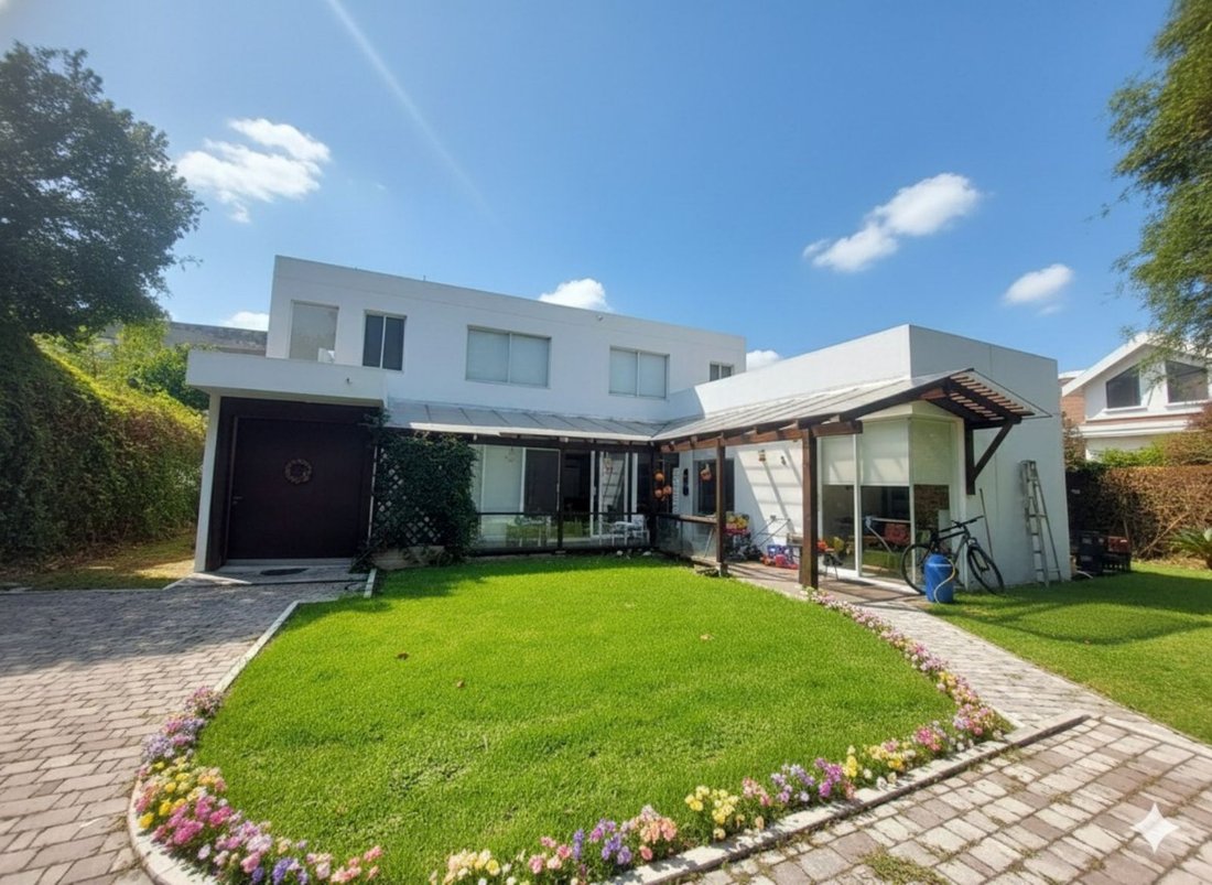 House in Quito, Pichincha, Ecuador 1 - 18660782