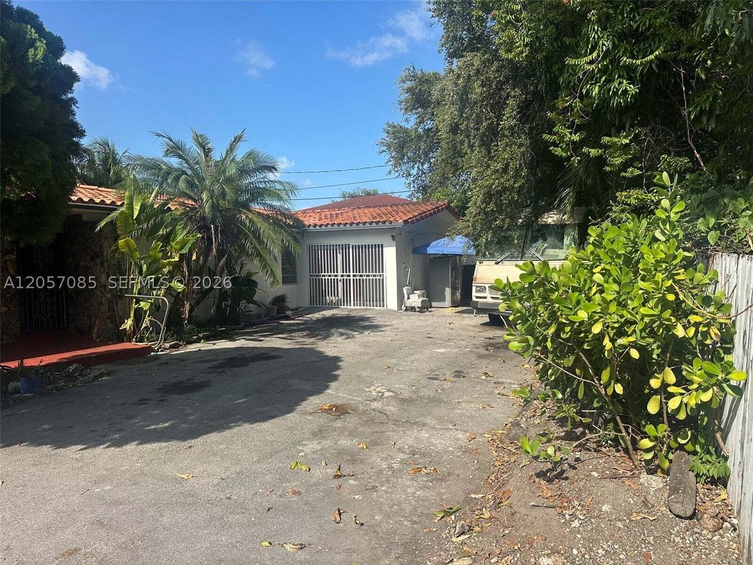 House in Miami, Florida, United States 3 - 18663445