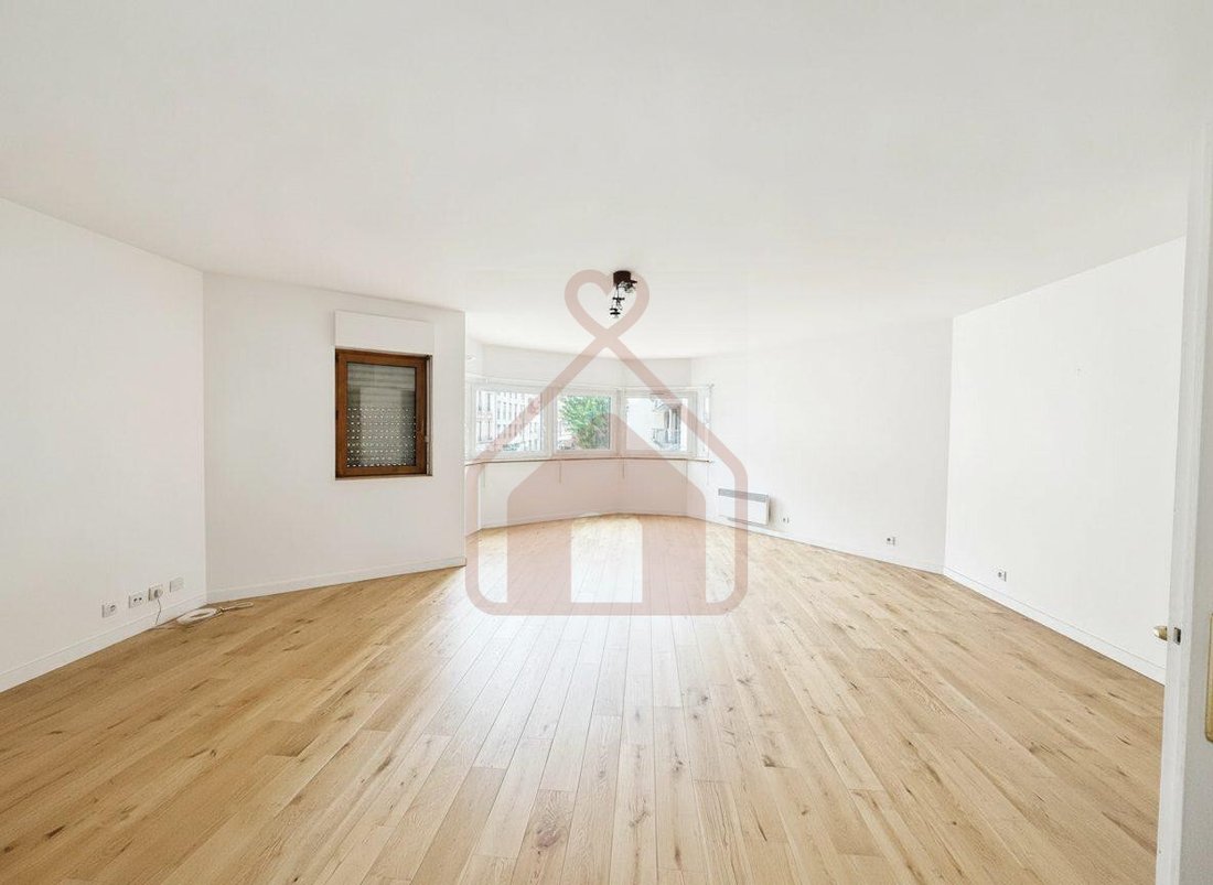 Apartment in Barnufles, Le Kremlin-Bicetre, France 1 - 18665502