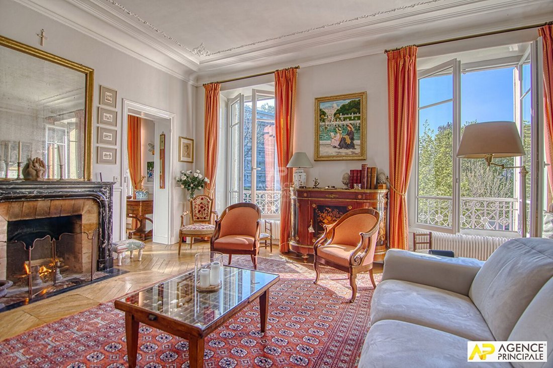 Wohnung in Nationales Schlossgebiet, Versailles, Frankreich 2 - 18660052