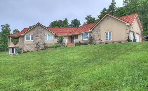 House in Williamsburg, Kentucky, United States 1