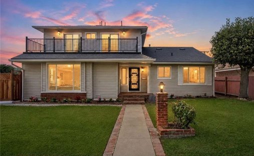 House in Signal Hill, California, United States 1