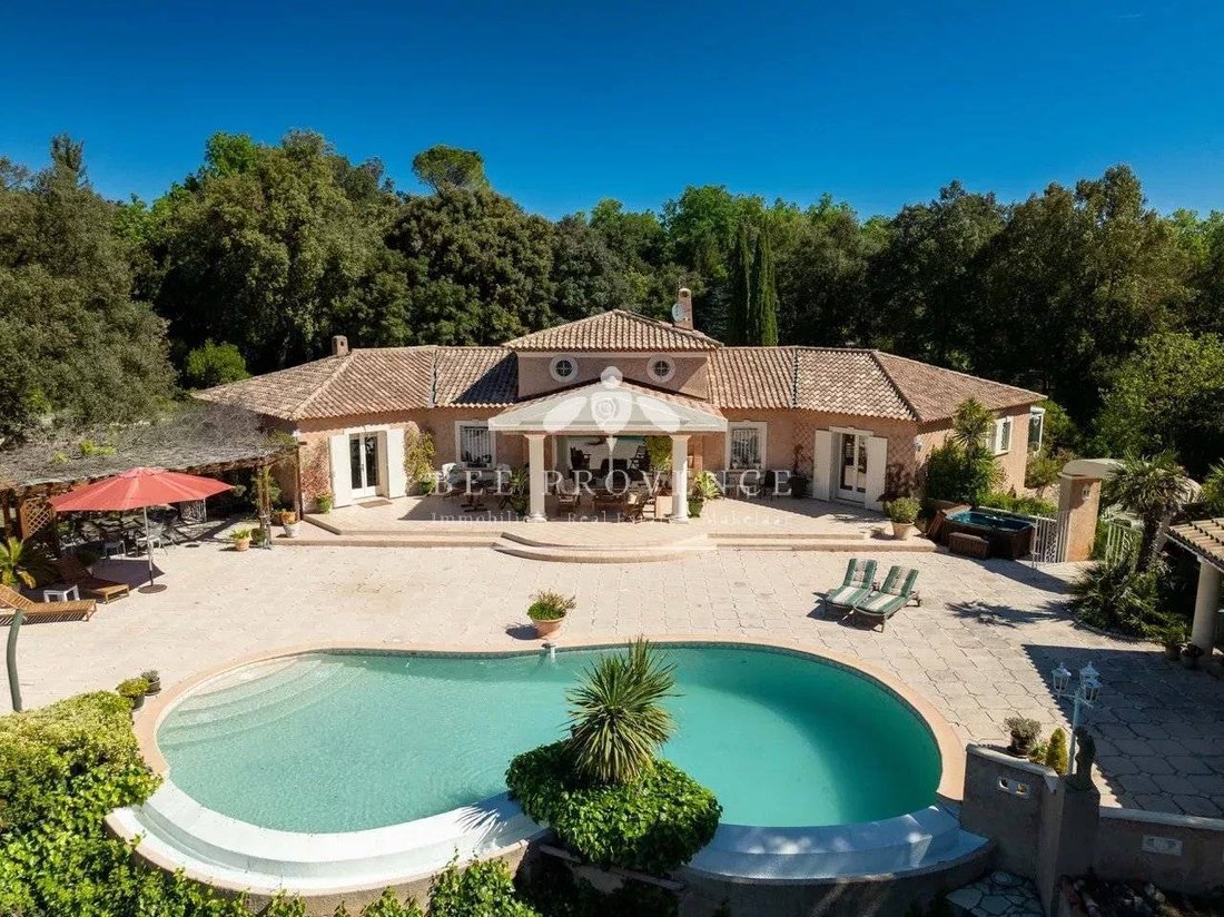 Villa in Besse-sur-Issole, Provence-Alpes-Côte d'Azur, France 3 - 16296473