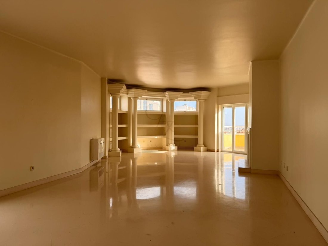 Apartment in Avenidas Novas, Lisbon, Portugal 2 - 18664495
