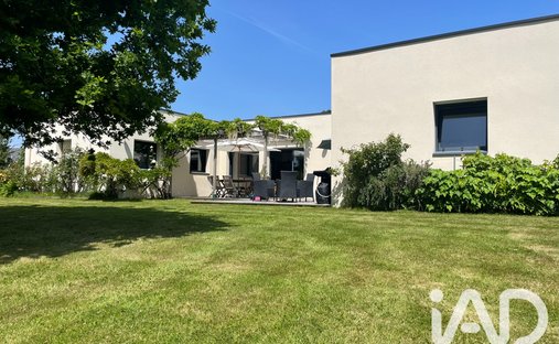 House in Pleguien, Brittany, France 1