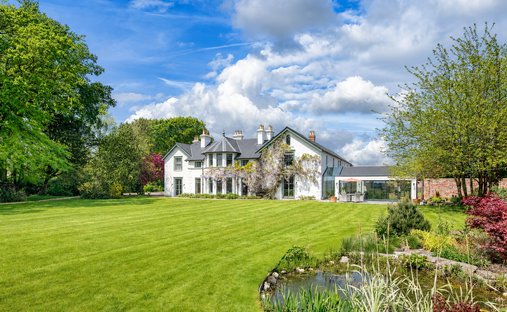 House in New Milton, England 1
