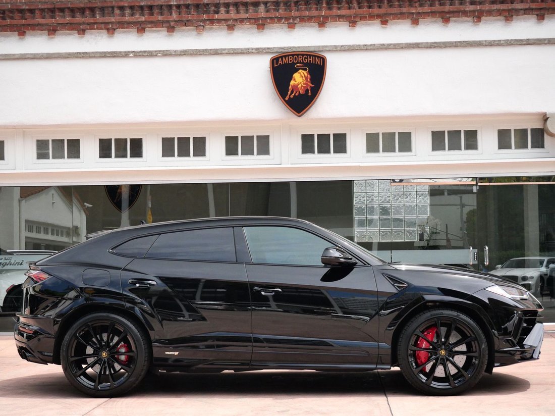 Suv in Beverly Hills, CA, United States 2 - 18546507