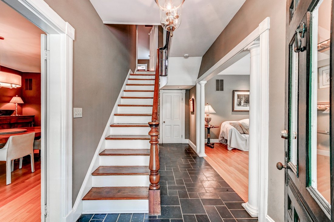 Ellicott City, Maryland, United States 4 - 18666458