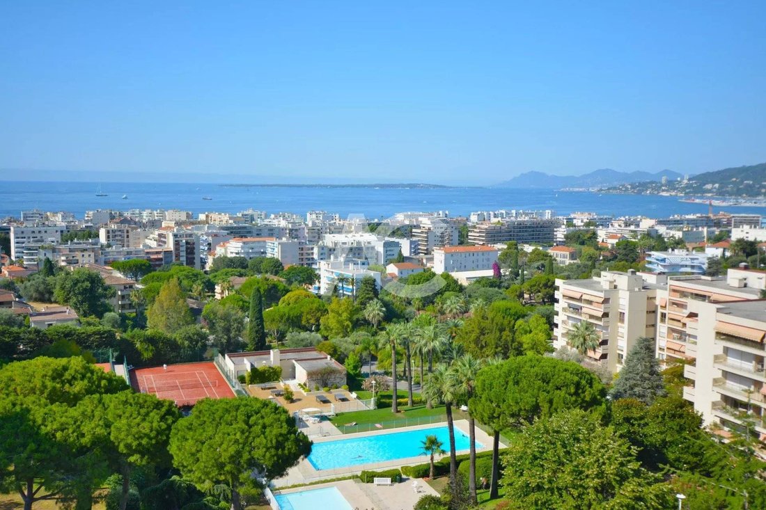Apartment in Les Bastides, Antibes, France 1 - 18395040