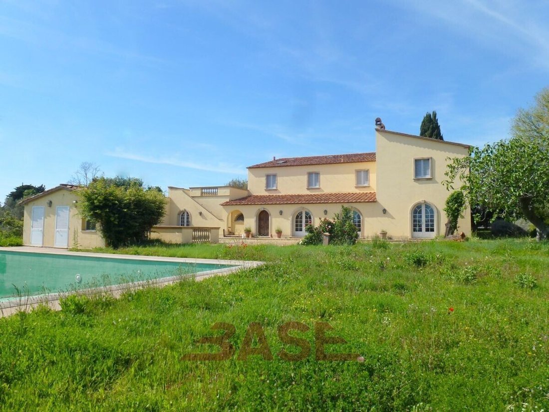 Villa in Vada, Rosignano Marittimo, Tuscany 1 - 18668076