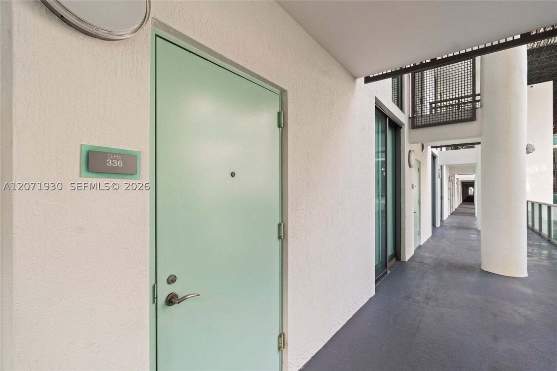 Condo in Miami Beach, Florida, United States 5 - 18669064