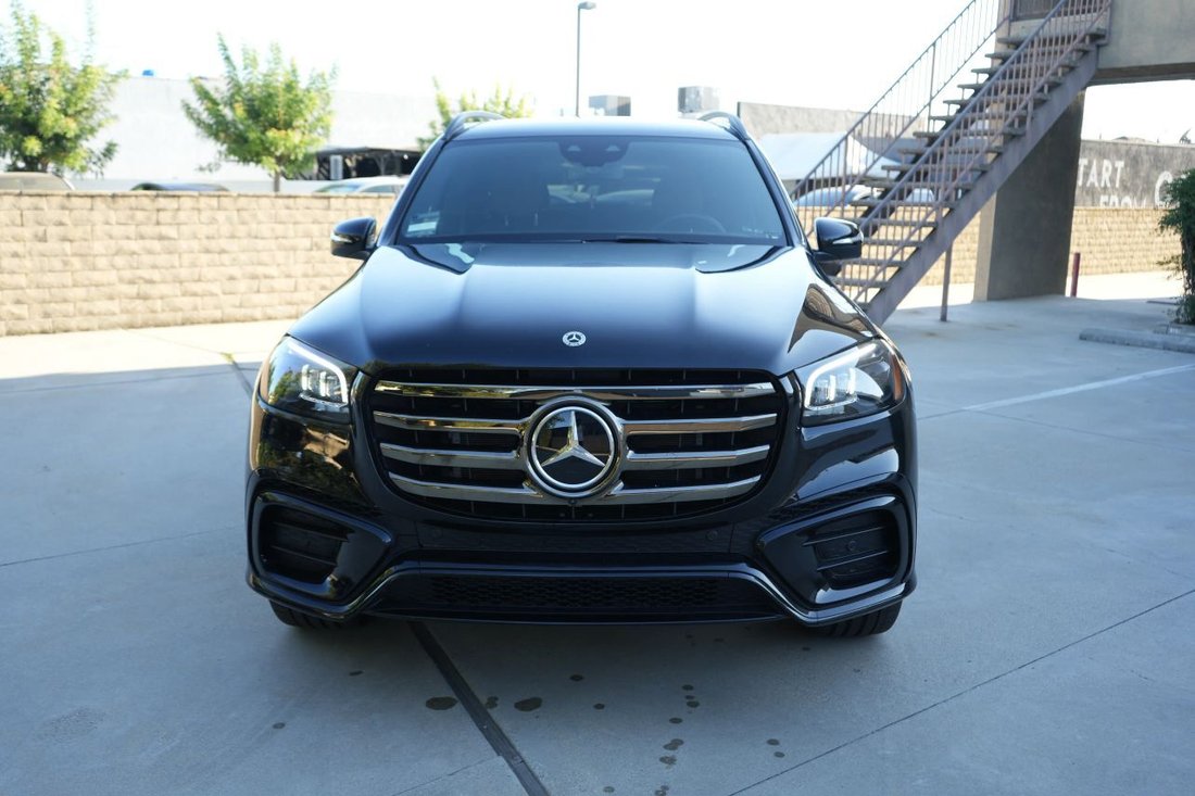 Suv in San Gabriel, CA, United States 2 - 18669927