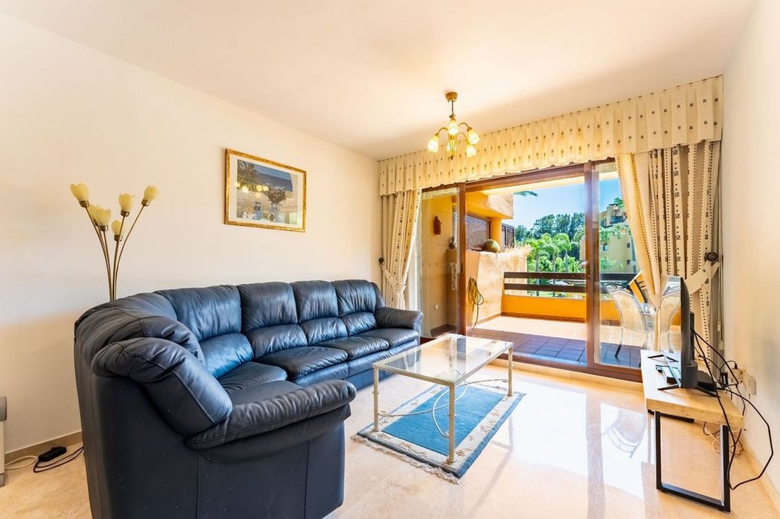 Apartment in Cancelada, Estepona, Andalusia 4 - 18672402