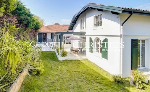 Villa in Biarritz, Nouvelle-Aquitaine, France 1