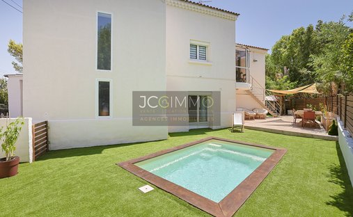 House in Aguillon, Toulon, France 1