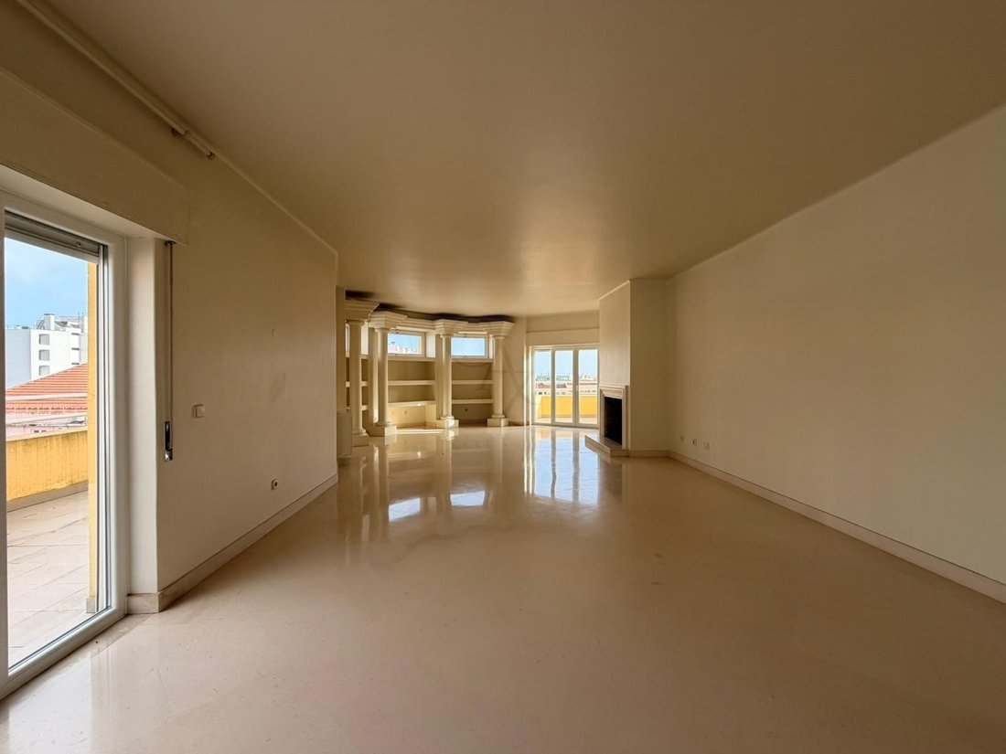 Apartment in Avenidas Novas, Lisbon, Portugal 3 - 18664495