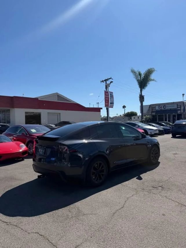 Suv in Costa Mesa, CA, United States 5 - 18670032