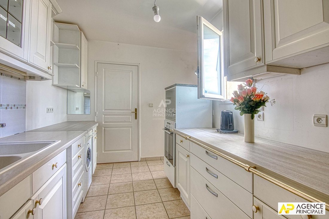 Apartment in Domaine National du Château, Versailles, France 5 - 18660031