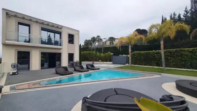 Villa à Brusquet-Retenaou-Devens, Vallauris, France 1 - 17549609