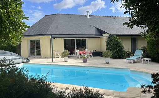 Maison à Centre Peri, Saint-Avé, France 1