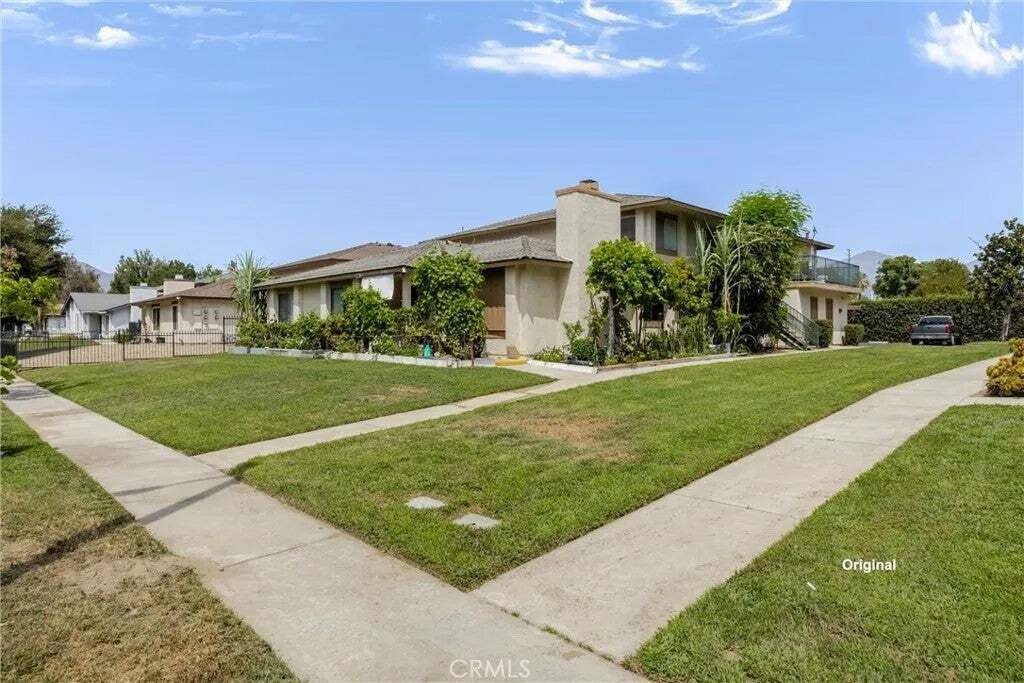Redlands, California, United States 2 - 18663926