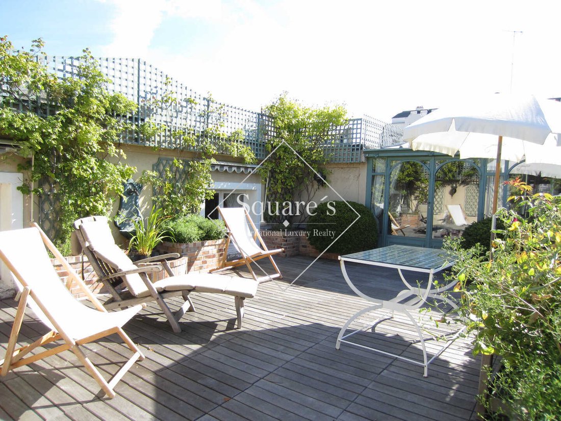 Apartment in Elysées-Madeleine, Paris 8e Arrondissement, Paris 4 - 18672710